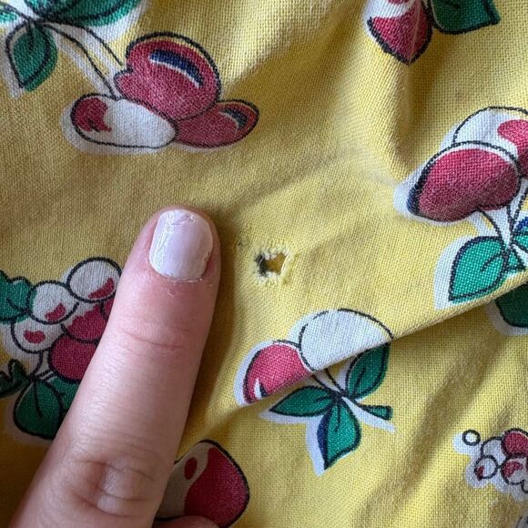 Vintage Fruit Pattern Apron 1970s Yellow Red Cherry Peach Grapes Apple Retro - Picture 4 of 4